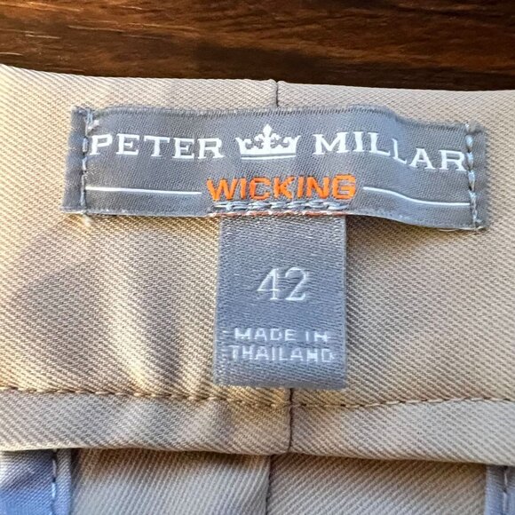 Peter Millar Wicking Performance Golf Shorts 9" Inseam Mens Beige Chino Size 42 - Picture 3 of 7